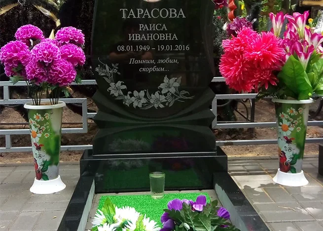 Photo of Памятники на могилах в Воронеже